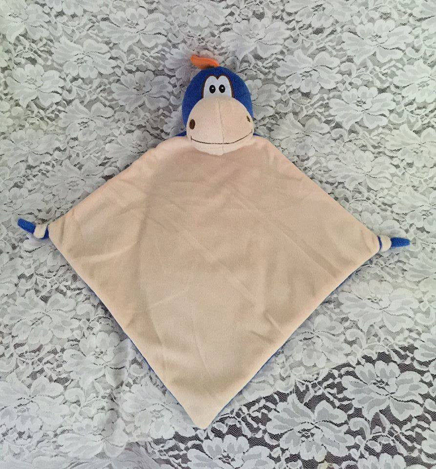 Personalised embroidered keepsake comforters, able to have a name, birthday, weight sewn onto the comforter. Great baby gift. - Mikki and Me Kids