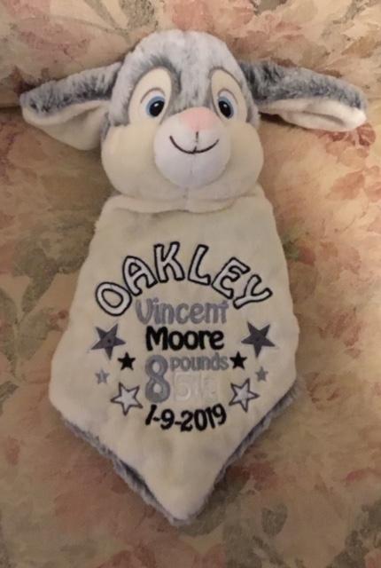 Personalised embroidered keepsake comforters, able to have a name, birthday, weight sewn onto the comforter. Great baby gift. - Mikki and Me Kids