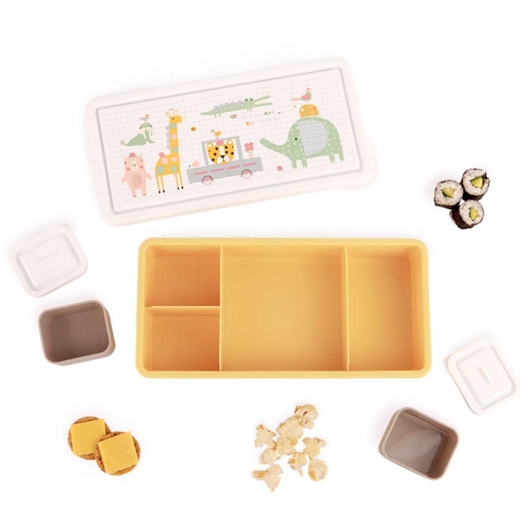 Love Mae Old School Lunchbox